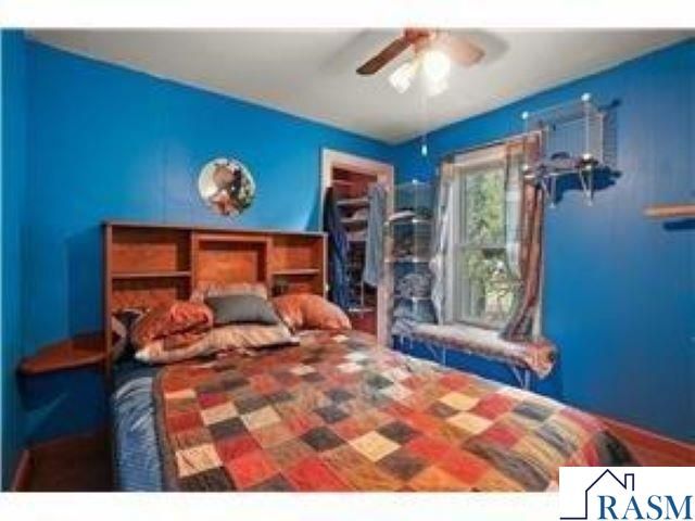 1409 N Hillsboro Avenue, Golden Valley, MN 55427