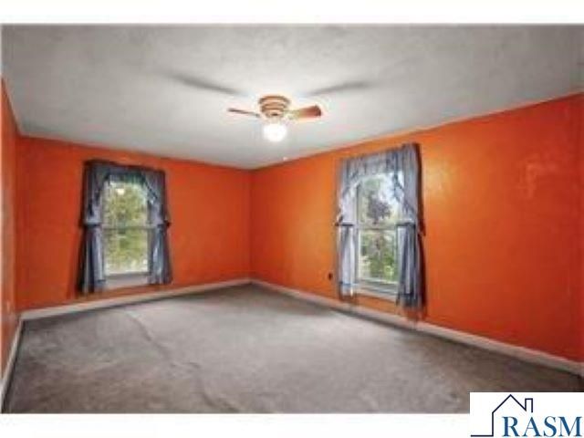 1409 N Hillsboro Avenue, Golden Valley, MN 55427