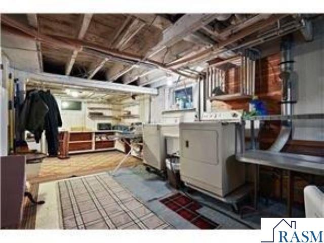 1409 N Hillsboro Avenue, Golden Valley, MN 55427