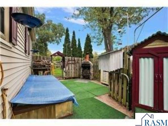 1409 N Hillsboro Avenue, Golden Valley, MN 55427