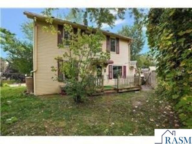 1409 N Hillsboro Avenue, Golden Valley, MN 55427