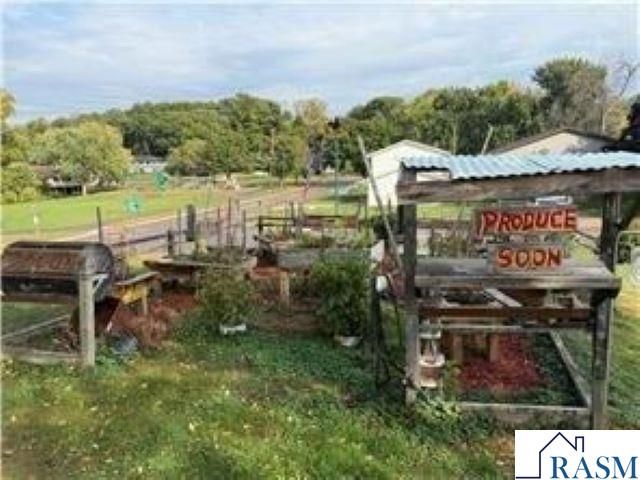 1409 N Hillsboro Avenue, Golden Valley, MN 55427