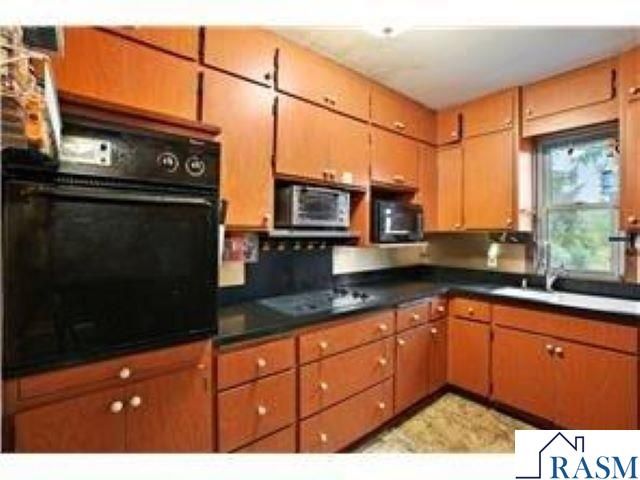 1409 N Hillsboro Avenue, Golden Valley, MN 55427