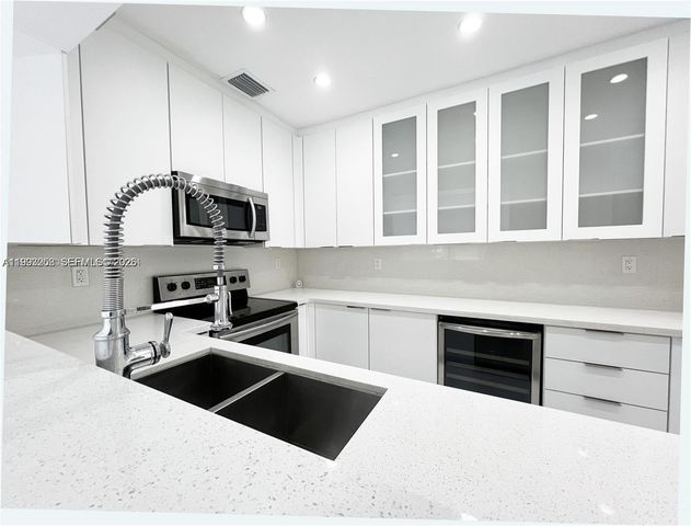 5401 W Broward Blvd, Plantation, FL 33317