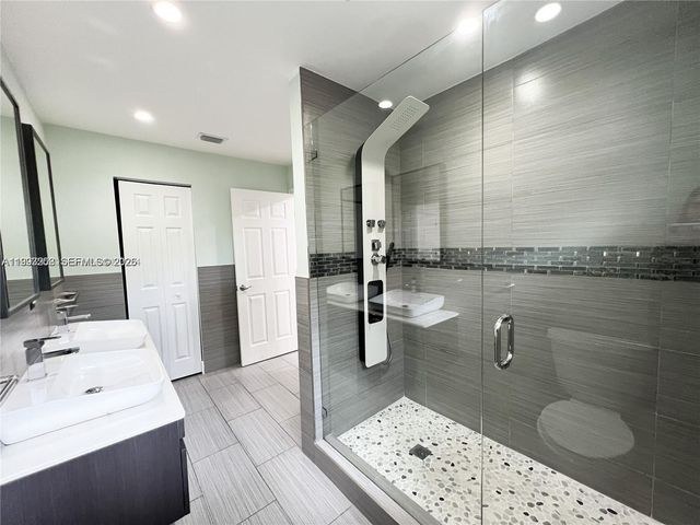 5401 W Broward Blvd, Plantation, FL 33317