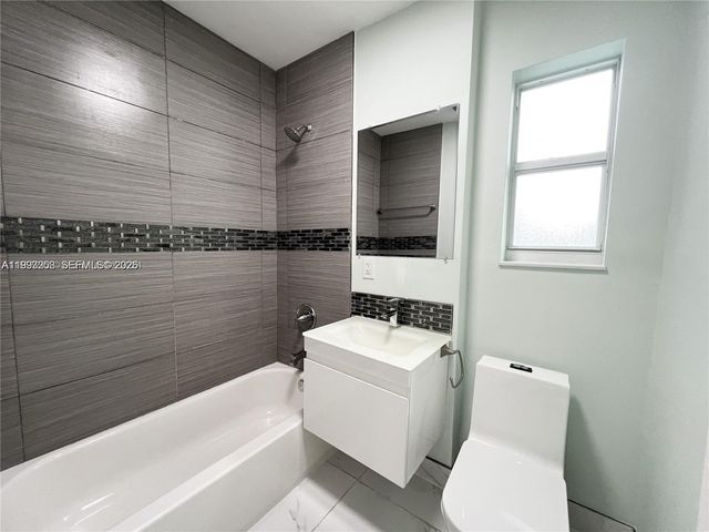 5401 W Broward Blvd, Plantation, FL 33317