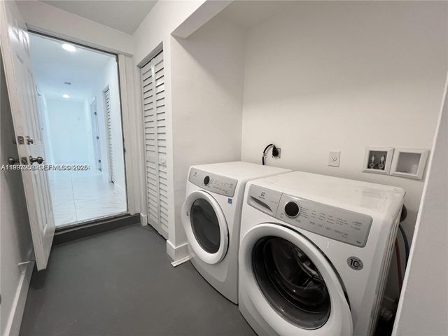 5401 W Broward Blvd, Plantation, FL 33317