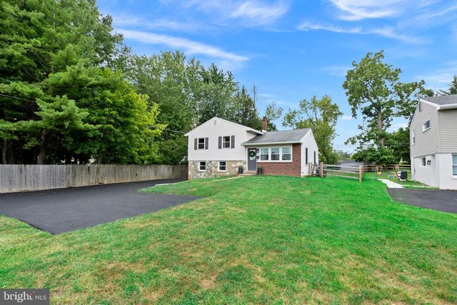 2700 E COUNTY LINE RD, Hatboro, PA 19040
