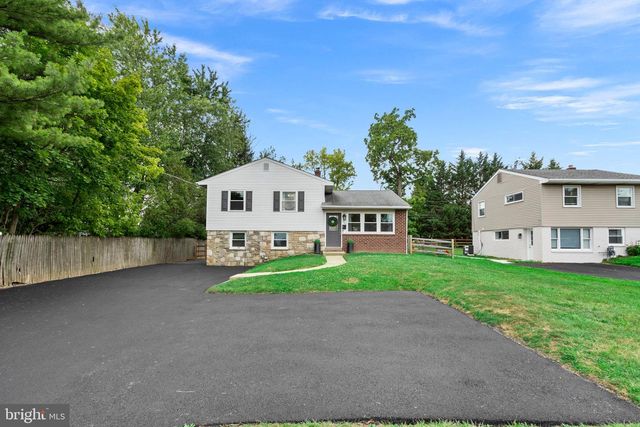 2700 E COUNTY LINE RD, Hatboro, PA 19040
