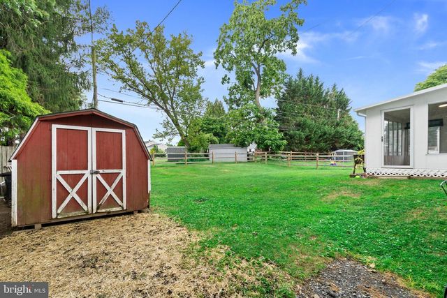 2700 E COUNTY LINE RD, Hatboro, PA 19040