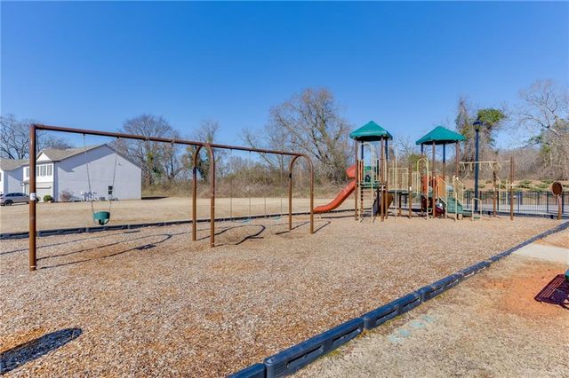 135 Russell Road, Pendergrass, GA 30567