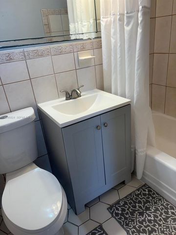 1101 NE 5th Street 1, Hallandale Beach, FL 33009