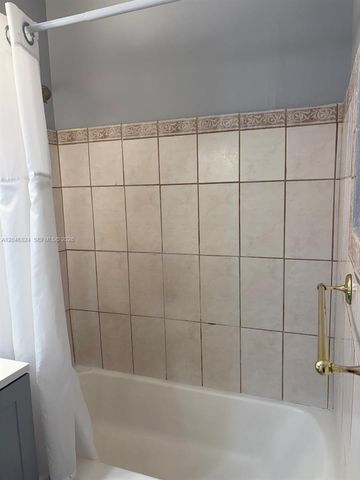 1101 NE 5th Street 1, Hallandale Beach, FL 33009