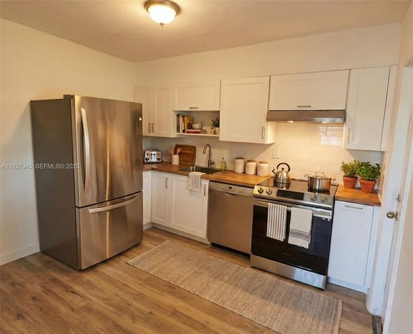 3331 NW 43rd Ter, Miami, FL 33142