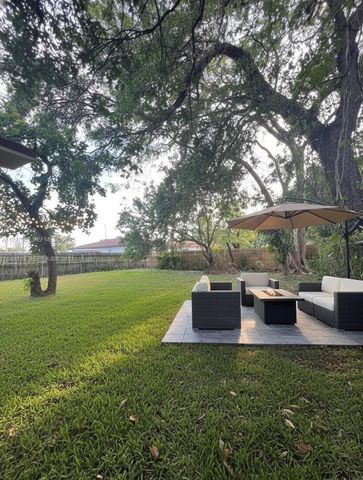 3331 NW 43rd Ter, Miami, FL 33142