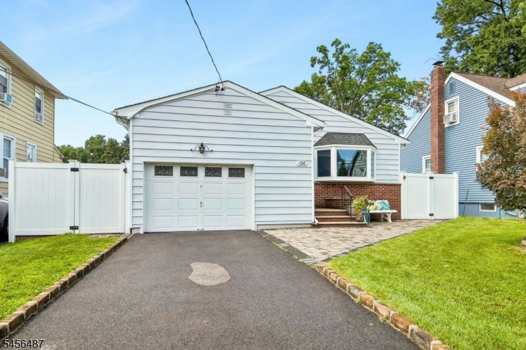 196 Galloping Hill Rd, Roselle Park Boro, NJ 07204 — photo 2