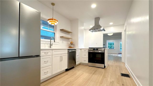 5809 Kenwood Avenue, Kansas City, MO 64110