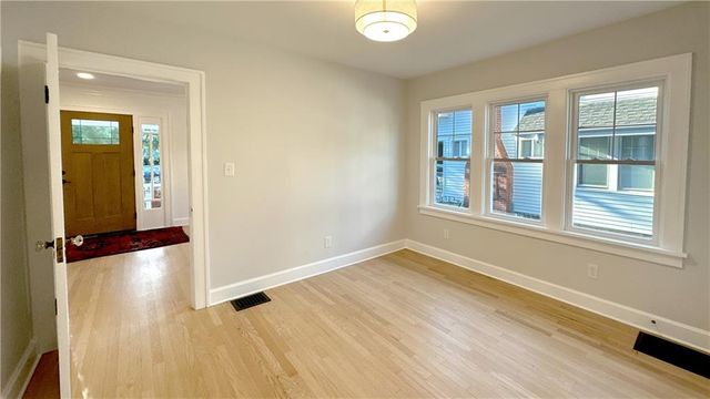 5809 Kenwood Avenue, Kansas City, MO 64110