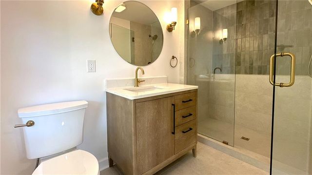 5809 Kenwood Avenue, Kansas City, MO 64110