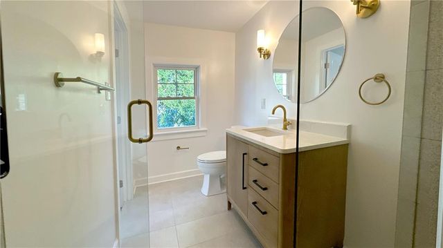 5809 Kenwood Avenue, Kansas City, MO 64110