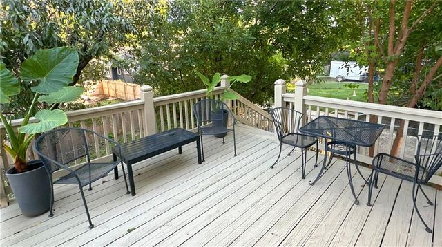 5809 Kenwood Avenue, Kansas City, MO 64110