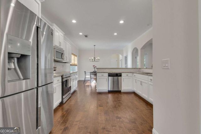110 Sparrows Cove, Fayetteville, GA 30215