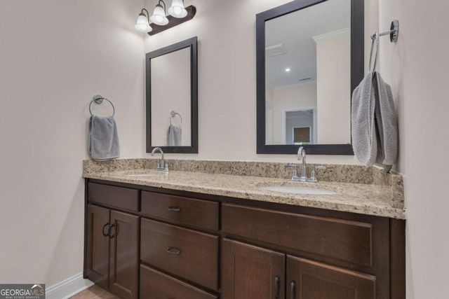 110 Sparrows Cove, Fayetteville, GA 30215