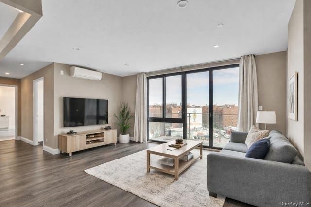 4516 83 Street E8F, Elmhurst, NY 11373