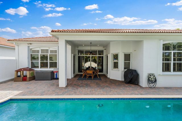 103 La Vida Court, Palm Beach Gardens, FL 33418