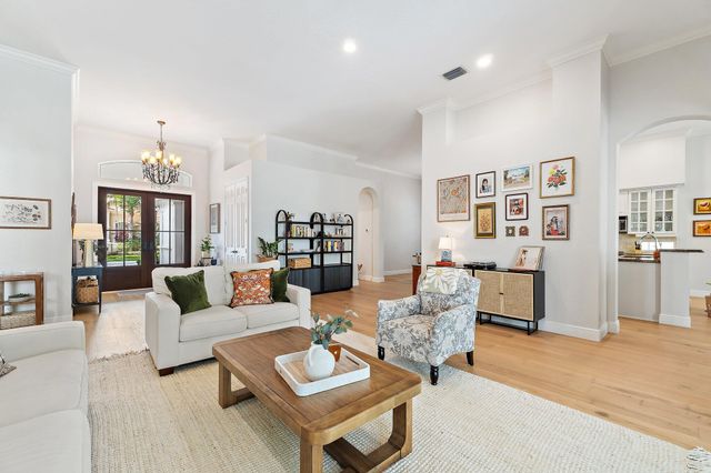 103 La Vida Court, Palm Beach Gardens, FL 33418