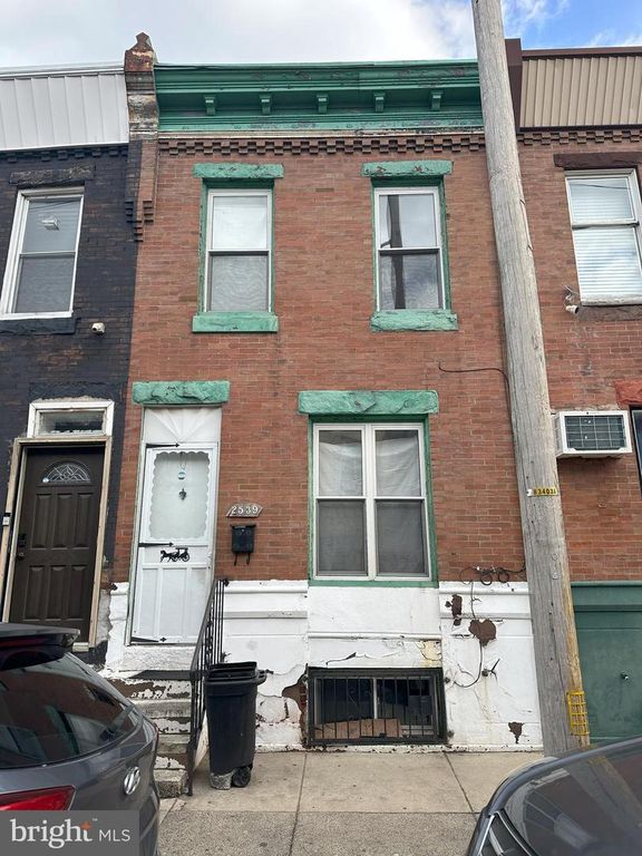 2539 S MARSHALL ST, Philadelphia, PA 19148
