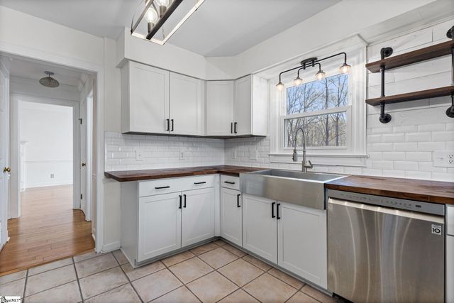 505 Foxhound Road, Simpsonville, SC 29680