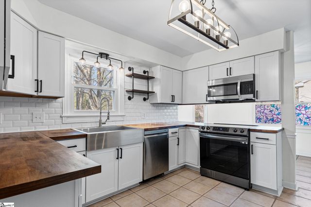 505 Foxhound Road, Simpsonville, SC 29680