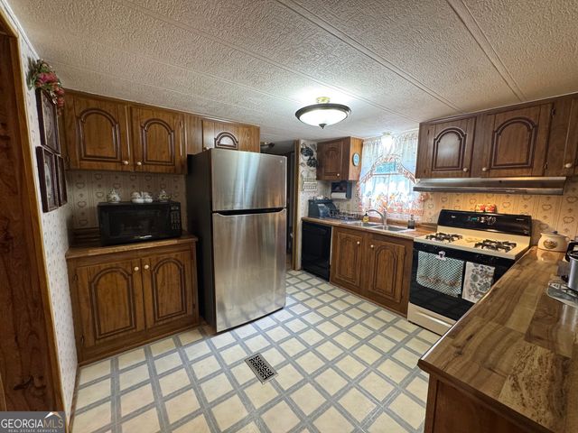 451 Weldon Lake Road, Milner, GA 30257
