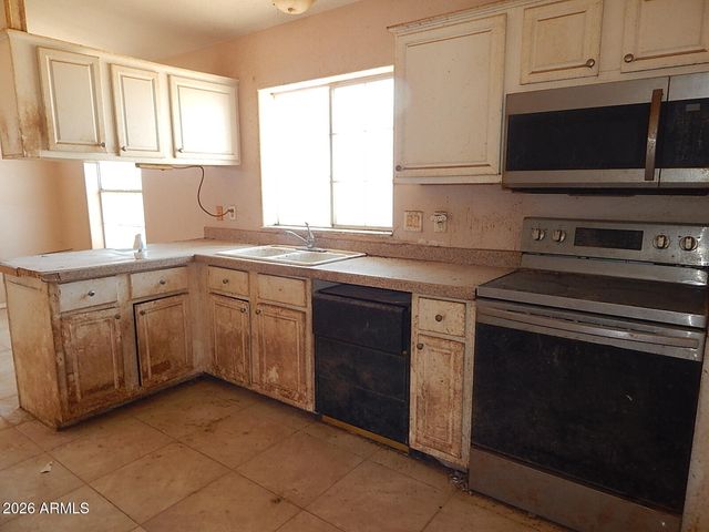 42632 W COLTER Street, Tonopah, AZ 85354