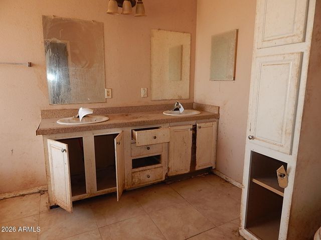 42632 W COLTER Street, Tonopah, AZ 85354