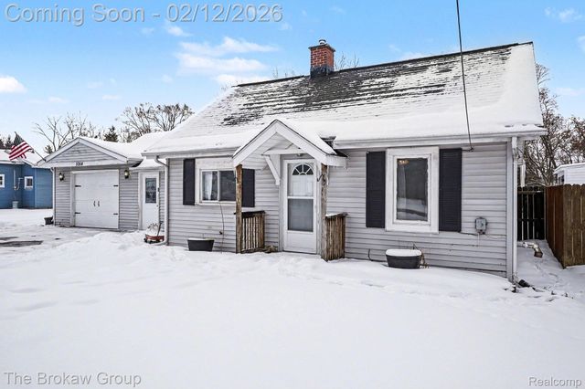 1084 Midland Road, Monitor Charter Township, MI 48706