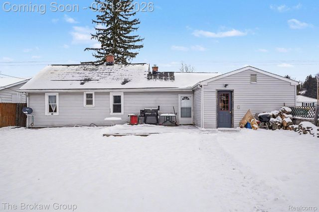 1084 Midland Road, Monitor Charter Township, MI 48706