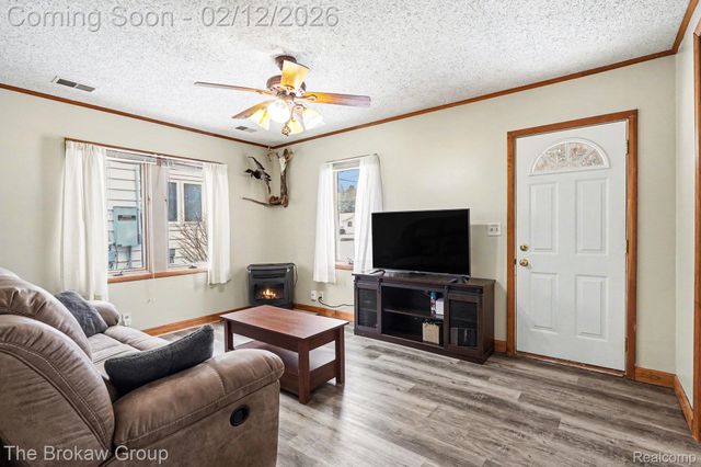 1084 Midland Road, Monitor Charter Township, MI 48706