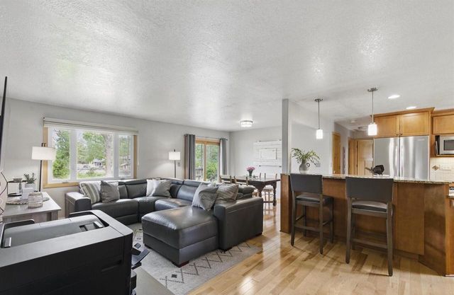 11560 W James AVENUE, Franklin, WI 53132
