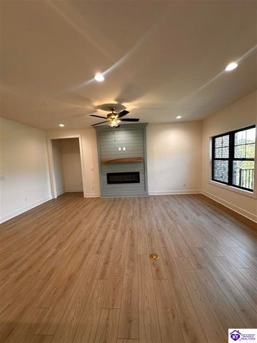 313 Calhoun St, Elizabethtown, KY 42701