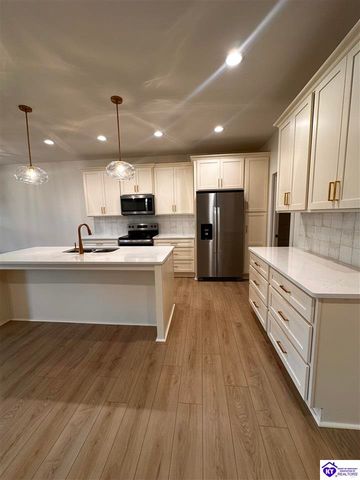 313 Calhoun St, Elizabethtown, KY 42701