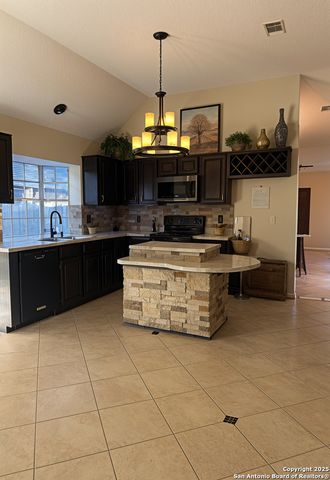 7439 Windbridge, San Antonio, TX 78250