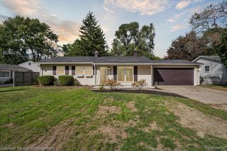 6314 Woodsdale Drive, Grand Blanc, MI 48439