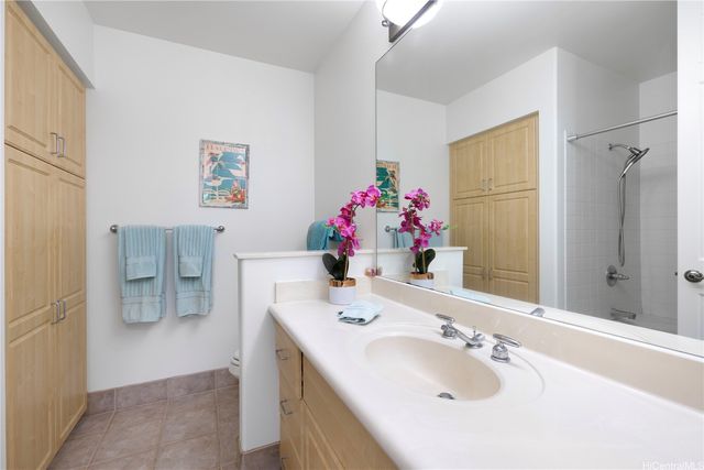 95-944 Wikao Street D302, Mililani, HI 96789