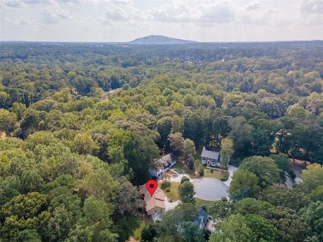 1516 BLACKSPRUCE SW Court, Lilburn, GA 30047