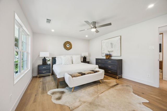 3145 Darvany Drive, Dallas, TX 75220