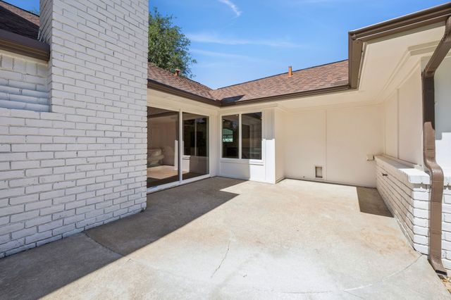 3145 Darvany Drive, Dallas, TX 75220