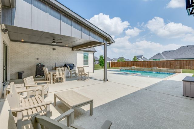 307 Broadmoor Drive, Haslet, TX 76052
