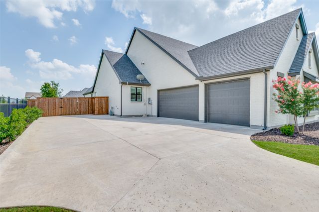 307 Broadmoor Drive, Haslet, TX 76052